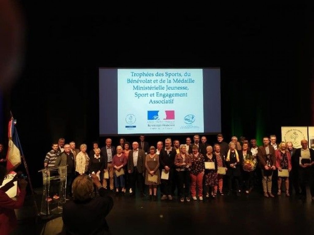 Image de l'actu 'Les Trophées Des Sports Du Bénévolat Et De La Médaille Ministérielle Jeunesse, Sport Et Engagement Associatif 2020 remis le 27 septembre 2021'